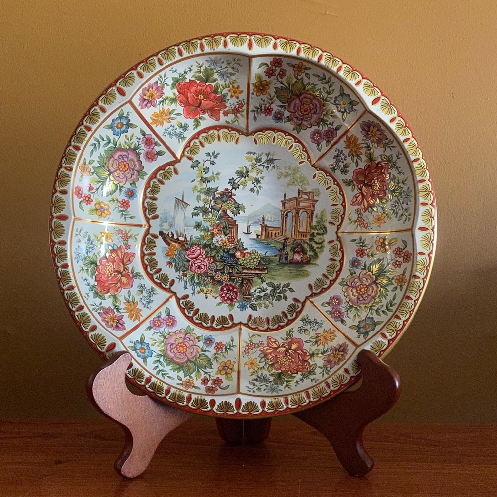 Vintage Daher floral tin tray bowl - garden motif - cottage core